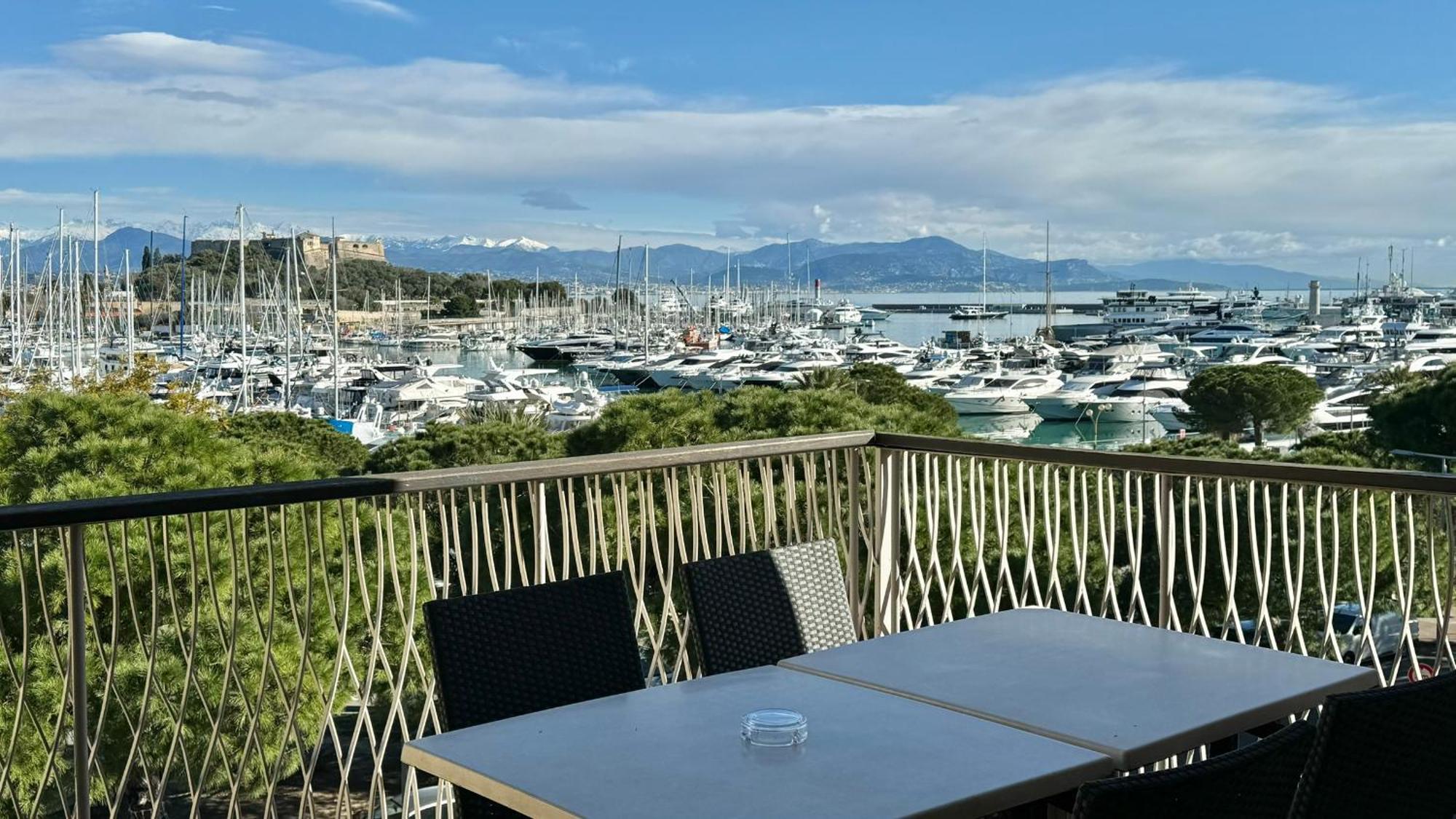 Penthouse Vue Mer Avec Rooftop,Jacuzzi,Et Parking Prive Antibes Eksteriør bilde
