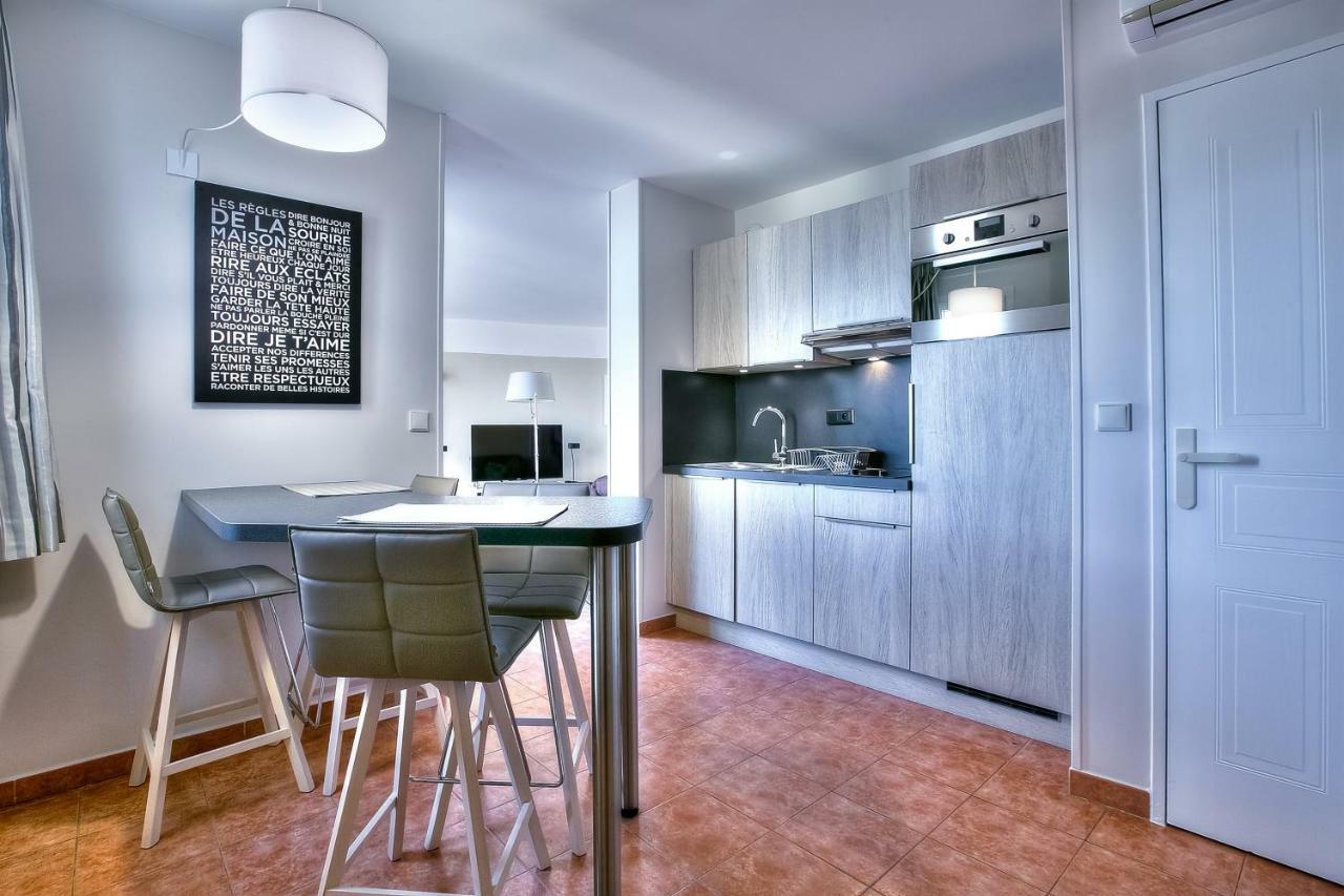 Penthouse Vue Mer Avec Rooftop,Jacuzzi,Et Parking Prive Antibes Eksteriør bilde